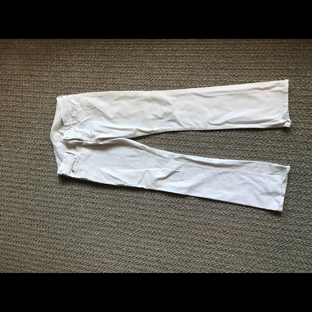 White jean